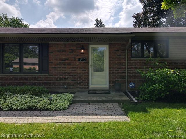 3672 Middlebury Lane, Bloomfield Hills, MI 48301