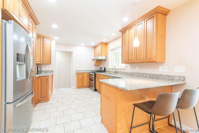 3672 Middlebury Lane, Bloomfield Hills, MI 48301