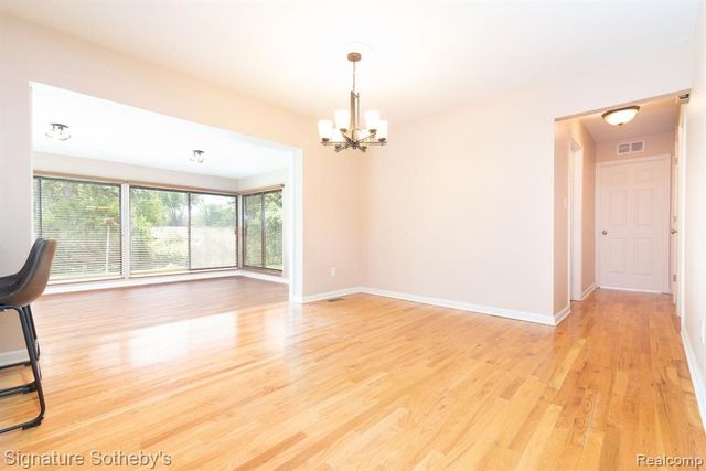 3672 Middlebury Lane, Bloomfield Hills, MI 48301