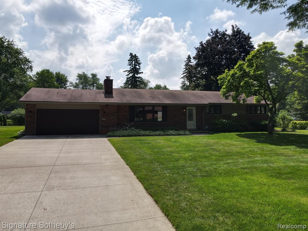 3672 Middlebury Lane, Bloomfield Hills, MI 48301