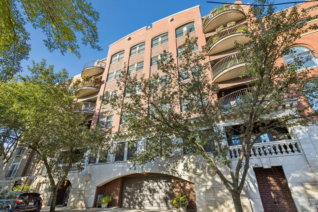 1426 N ORLEANS Street 202, Chicago, IL 60610 — exterior