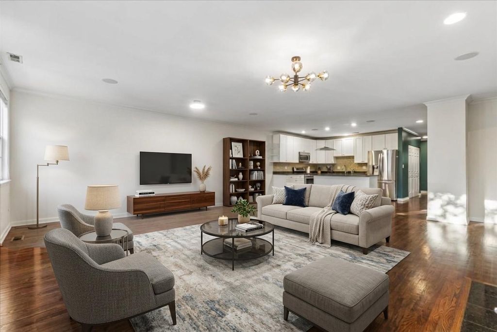 1426 N ORLEANS Street 202, Chicago, IL 60610 — photo 4
