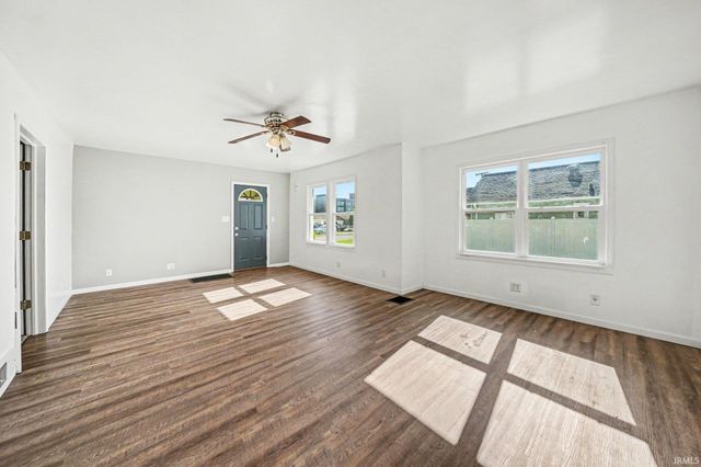 19659 Darden Road, South Bend, IN 46637