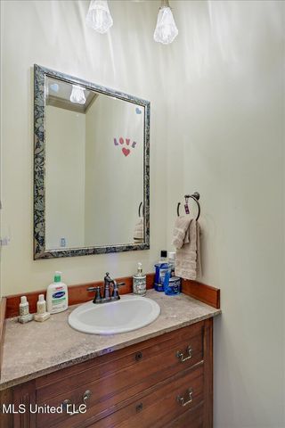 168 Woodlands Glen Cir, Brandon, MS 39047