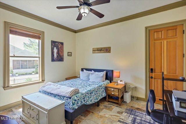 168 Woodlands Glen Cir, Brandon, MS 39047