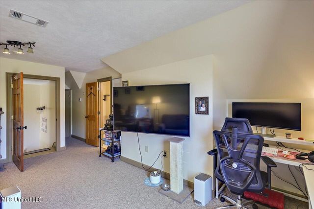 168 Woodlands Glen Cir, Brandon, MS 39047