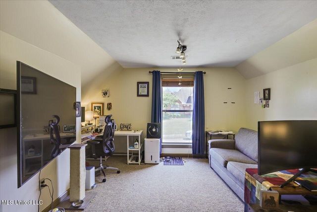 168 Woodlands Glen Cir, Brandon, MS 39047