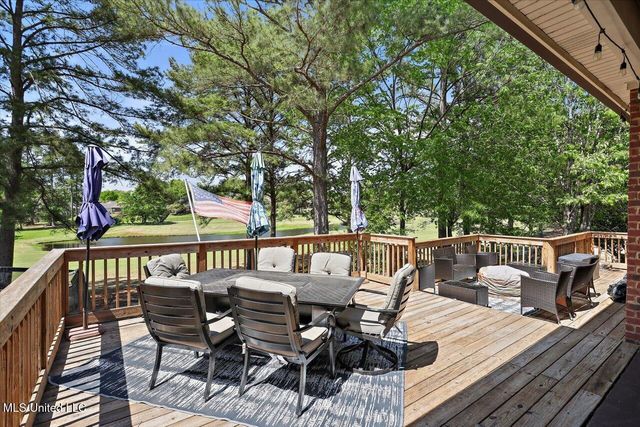 168 Woodlands Glen Cir, Brandon, MS 39047