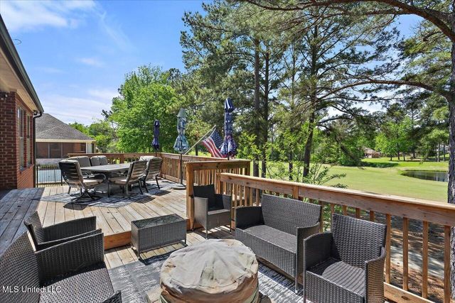 168 Woodlands Glen Cir, Brandon, MS 39047