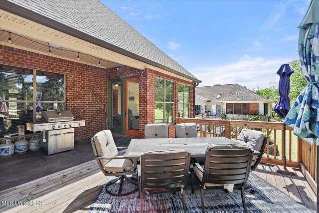 168 Woodlands Glen Cir, Brandon, MS 39047
