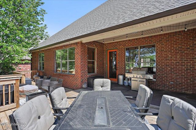 168 Woodlands Glen Cir, Brandon, MS 39047