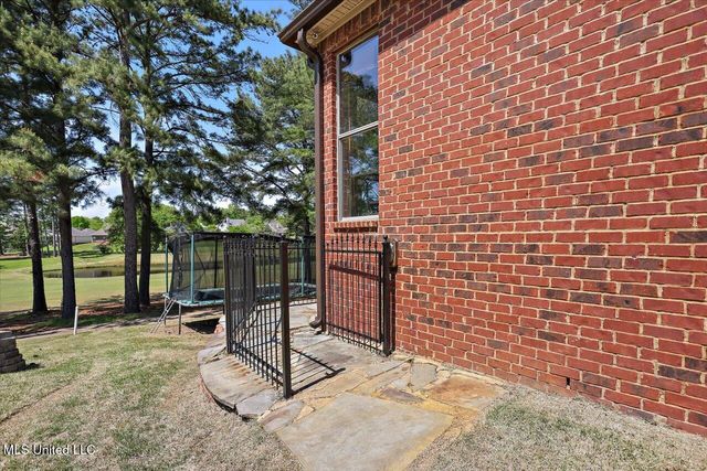 168 Woodlands Glen Cir, Brandon, MS 39047