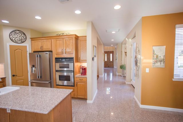 4797 N Pinebury Way, Clovis, CA 93619