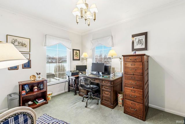 6 Clarendon Drive, Elkhart, IN 46516