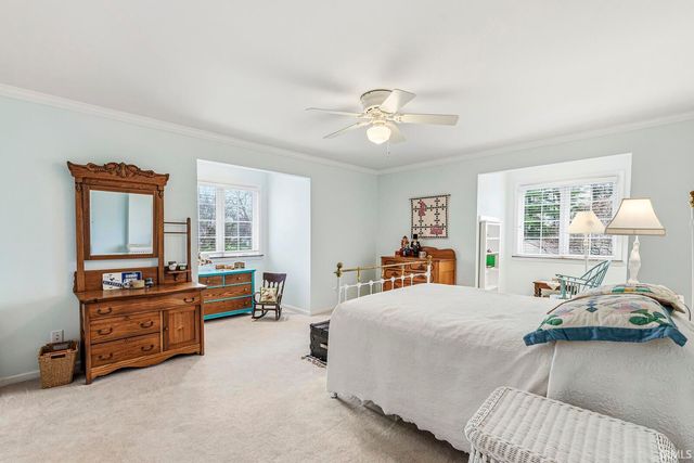 6 Clarendon Drive, Elkhart, IN 46516