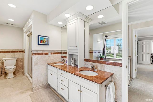 6 Clarendon Drive, Elkhart, IN 46516