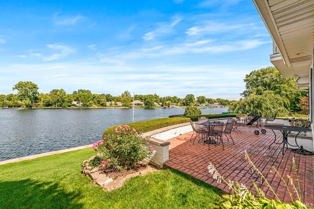 6 Clarendon Drive, Elkhart, IN 46516