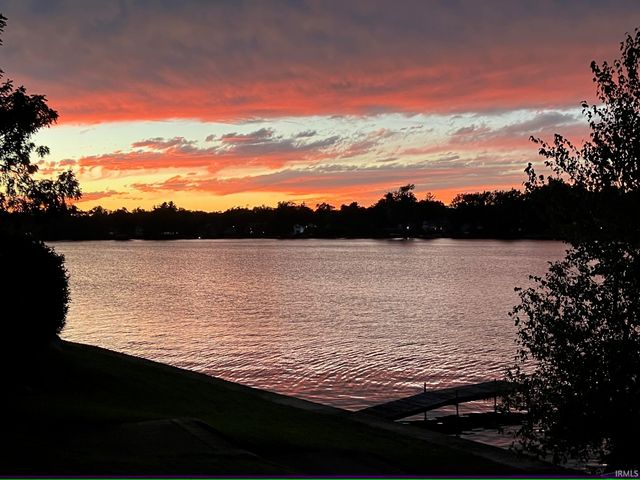 6 Clarendon Drive, Elkhart, IN 46516