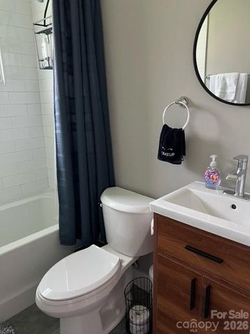 2205 Thurmond Place, Charlotte, NC 28205