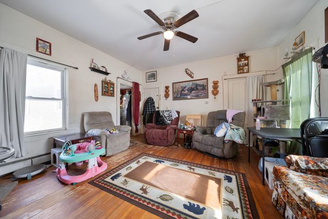 10 Whiting Hill Road, Wilton, NH 03086