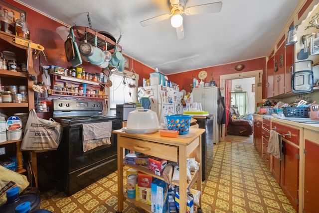 10 Whiting Hill Road, Wilton, NH 03086