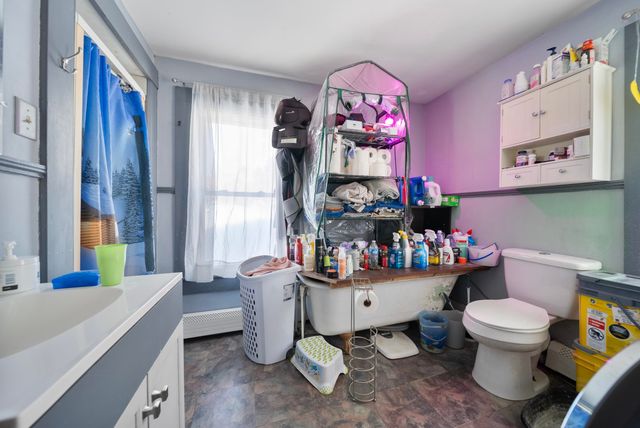 10 Whiting Hill Road, Wilton, NH 03086