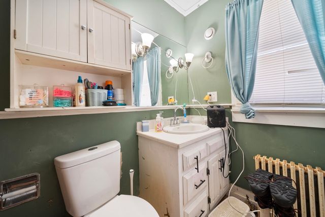 10 Whiting Hill Road, Wilton, NH 03086