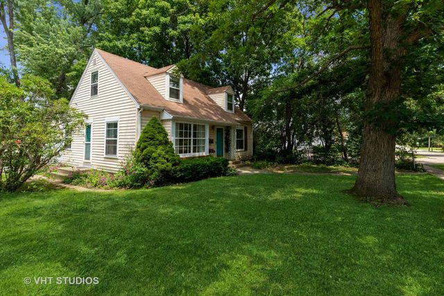 174 Harvey Avenue, Grayslake, IL 60030
