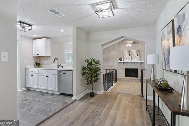 3127 Gilbert Street, Savannah, GA 31404