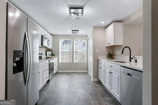 3127 Gilbert Street, Savannah, GA 31404