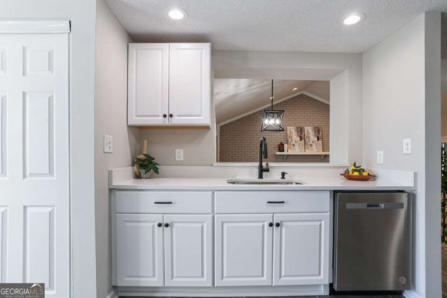 3127 Gilbert Street, Savannah, GA 31404
