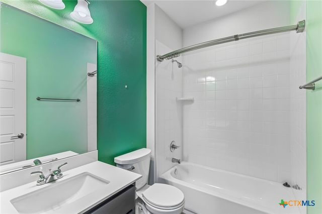 318 Blue Oak Boulevard, San Marcos, TX 78666