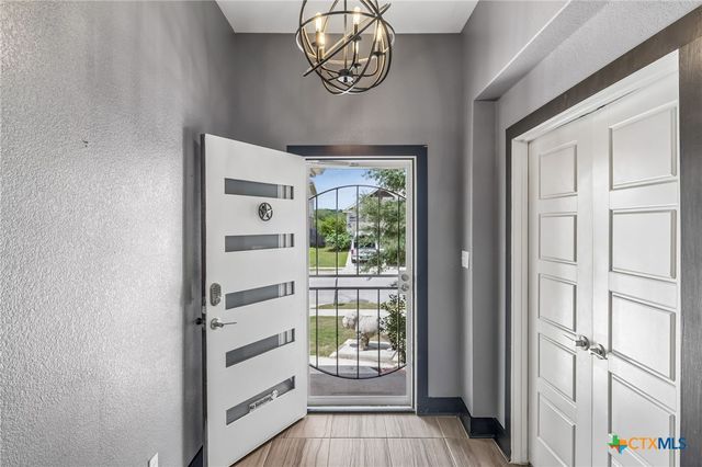 318 Blue Oak Boulevard, San Marcos, TX 78666