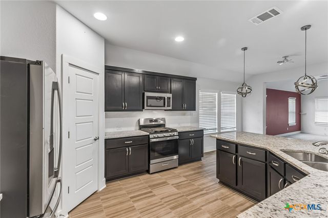 318 Blue Oak Boulevard, San Marcos, TX 78666