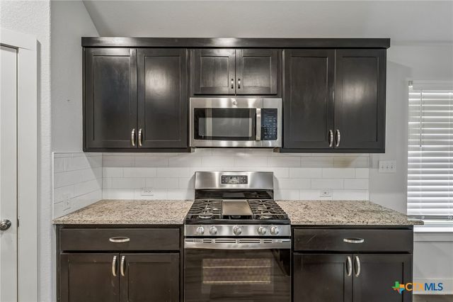 318 Blue Oak Boulevard, San Marcos, TX 78666