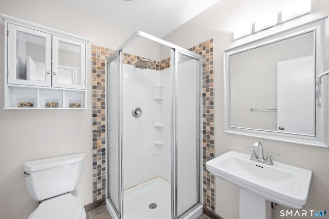 50 Orangewood West 50, Derby, CT 06418