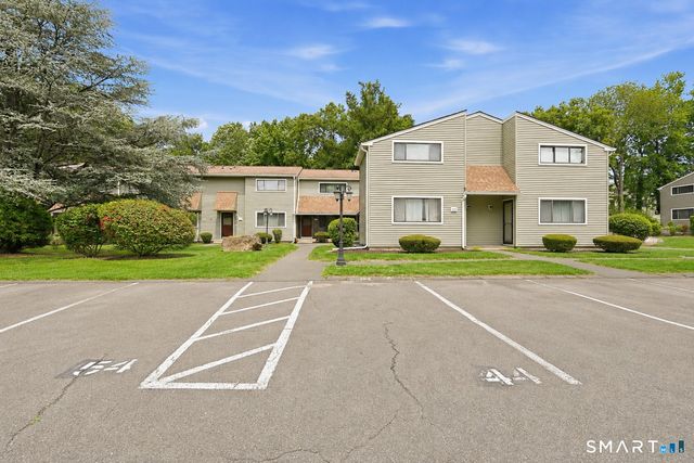 50 Orangewood West 50, Derby, CT 06418