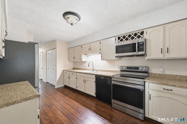 50 Orangewood West 50, Derby, CT 06418