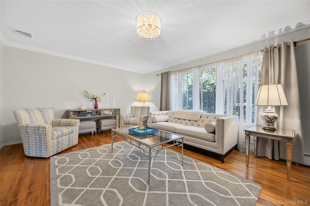 2 Rockrose Lane, East Northport, NY 11731 — photo 4