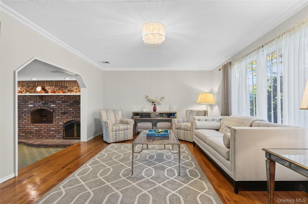 2 Rockrose Lane, East Northport, NY 11731 — photo 5