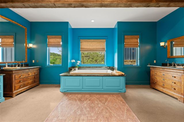 1905 Wood Acre LN, Austin, TX 78733