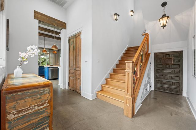 1905 Wood Acre LN, Austin, TX 78733