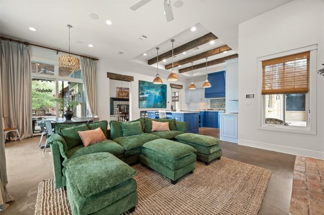 1905 Wood Acre LN, Austin, TX 78733