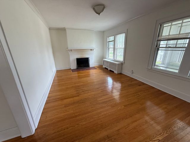 91 Maplewood Avenue 2, West Hartford, CT 06119