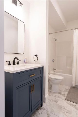 8 Enon St 102, Beverly, MA 01915