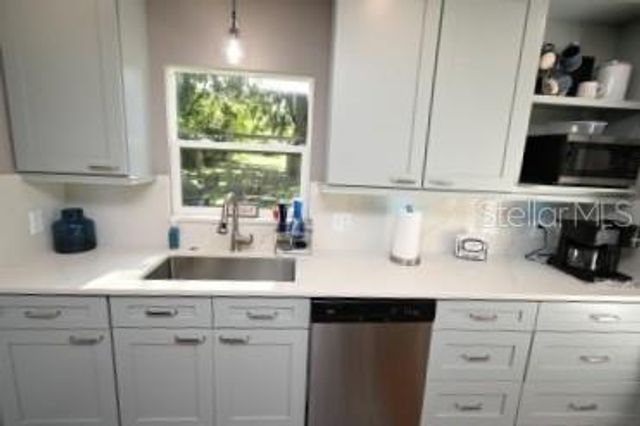 35833 LAKESHORE DRIVE, Dade City, FL 33525