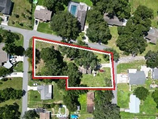 35833 LAKESHORE DRIVE, Dade City, FL 33525