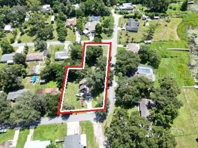 35833 LAKESHORE DRIVE, Dade City, FL 33525