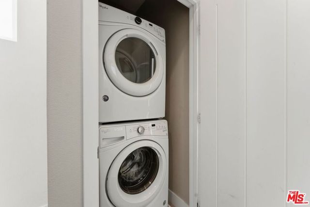 2753 Waverly Drive 806, Los Angeles, CA 90039