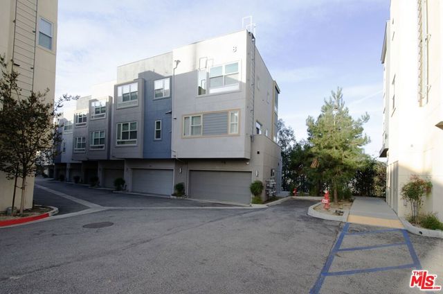 2753 Waverly Drive 806, Los Angeles, CA 90039